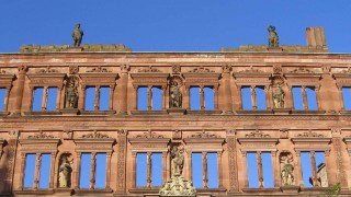 Kommunikationswege verkürzen - Schlossfassade Heidelberg